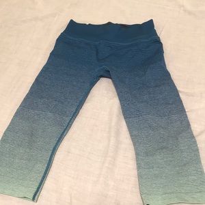 Brooks blue crop leggings size small